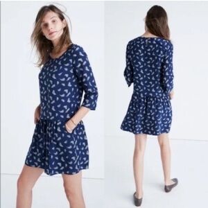 Madewell et Sezane Silk Anna Drop-Waist Dress in Leaf Print
